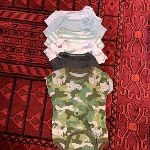 Baby boys Carter’s clothes